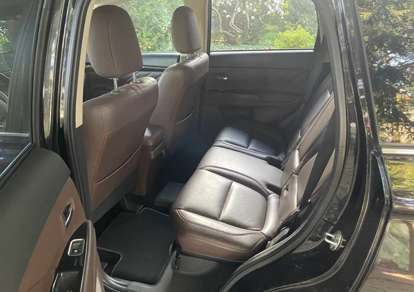Mitsubishi Outlander cena 79900 przebieg: 175424, rok produkcji 2015 z Wrocław małe 46